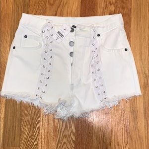 Carmar high wasted white shorts